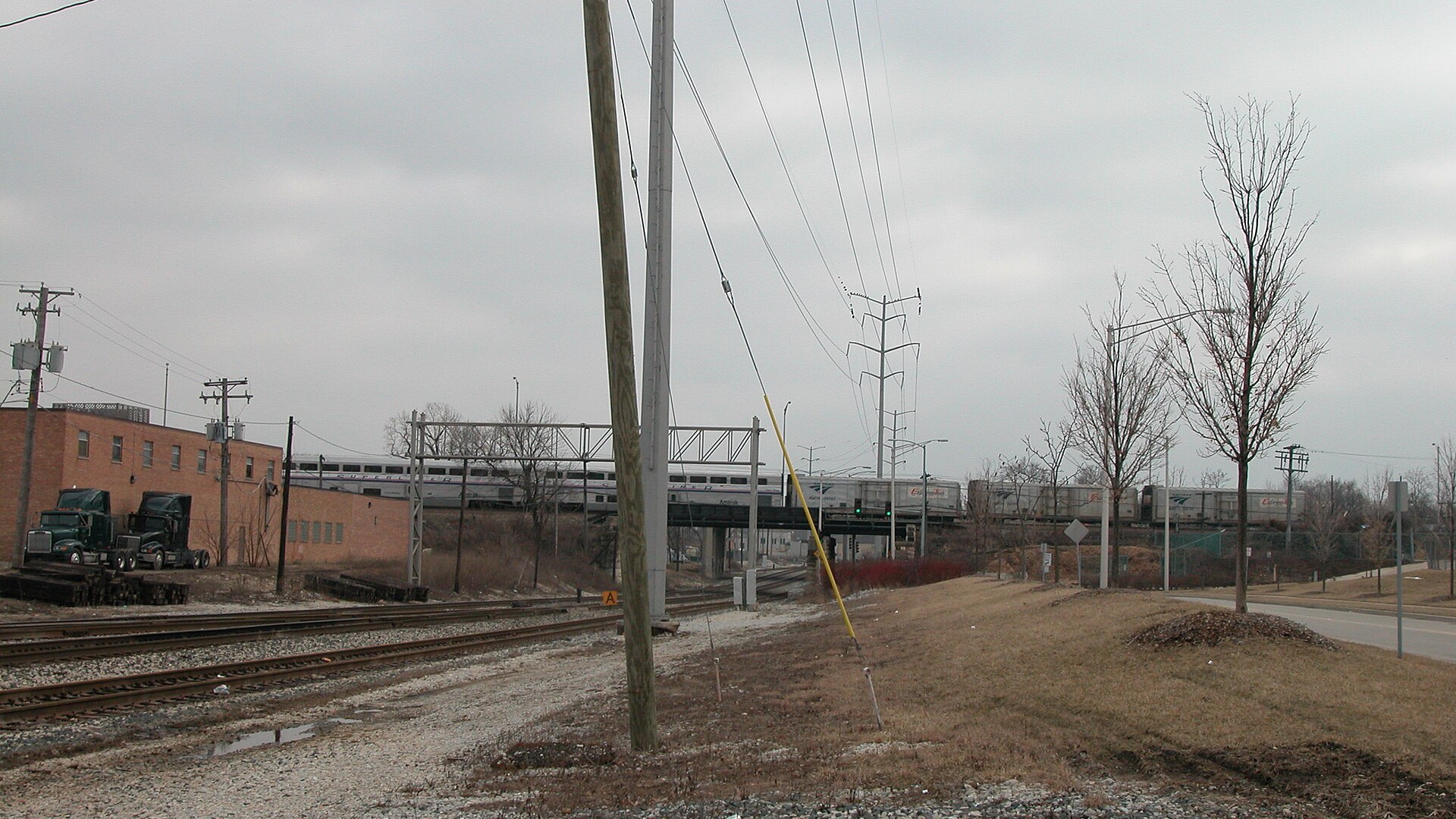 Commuting from La Grange to Chicago: Metra, Times & Parking (2026)