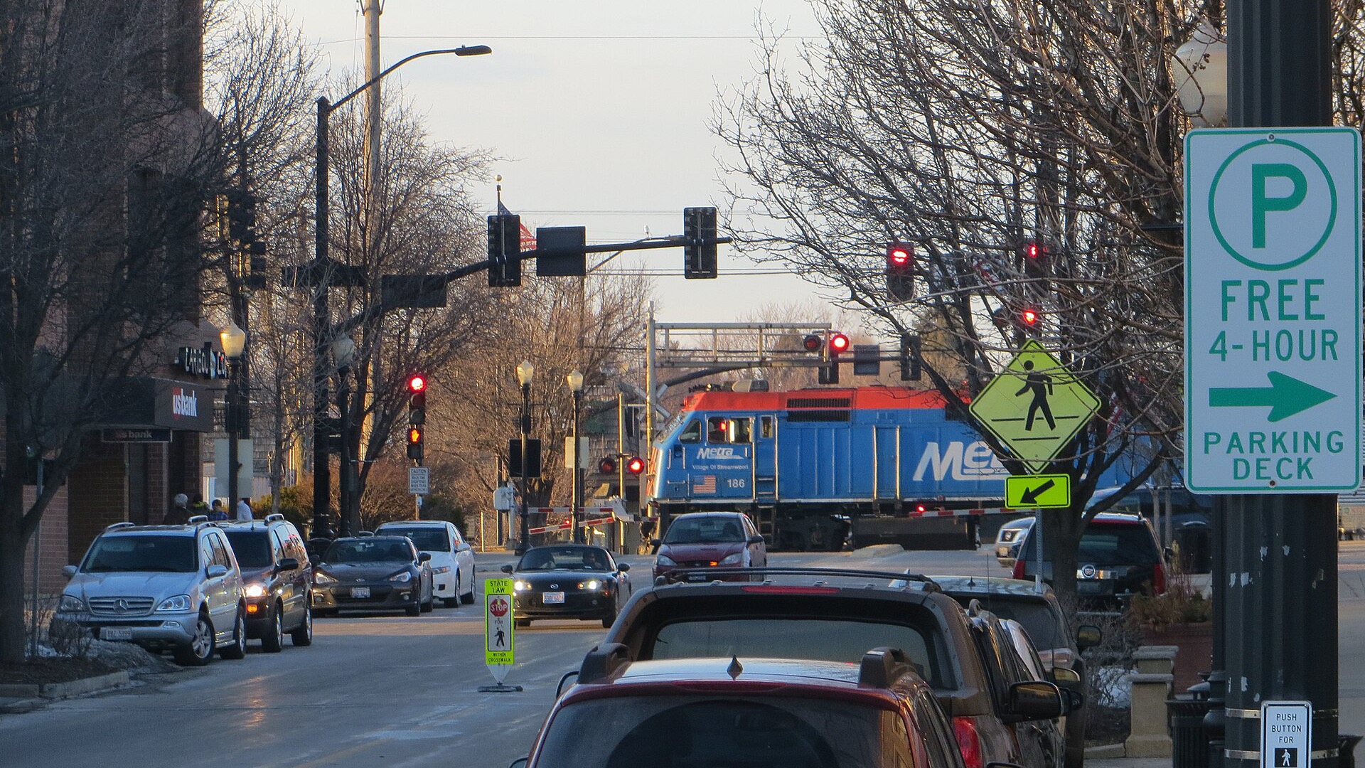 Commuting from Downers Grove to Chicago: Metra, Times, Parking (2026)