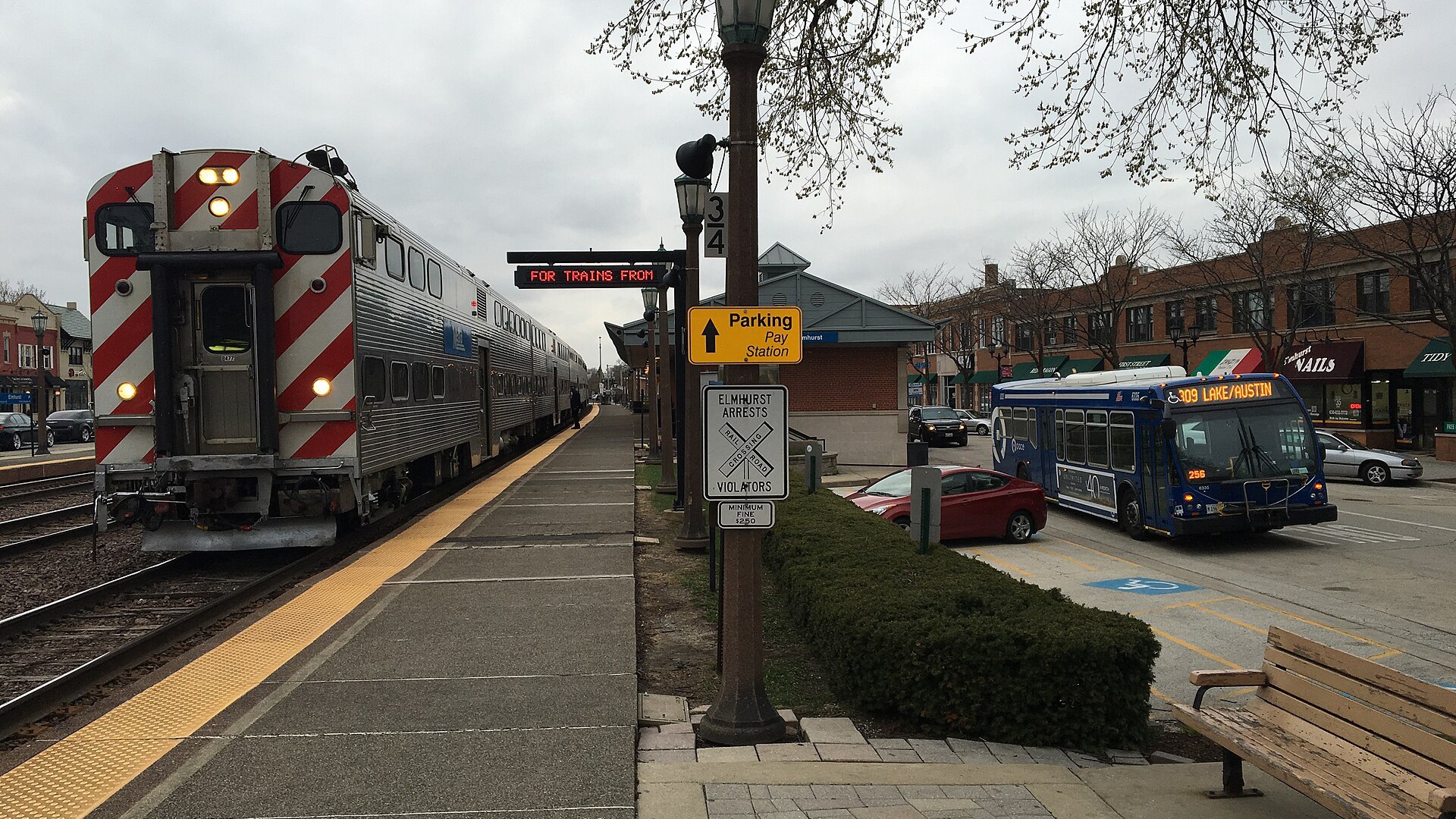 Commuting from Elmhurst: Metra UP-West to Ogilvie, Times & Fares (2026)