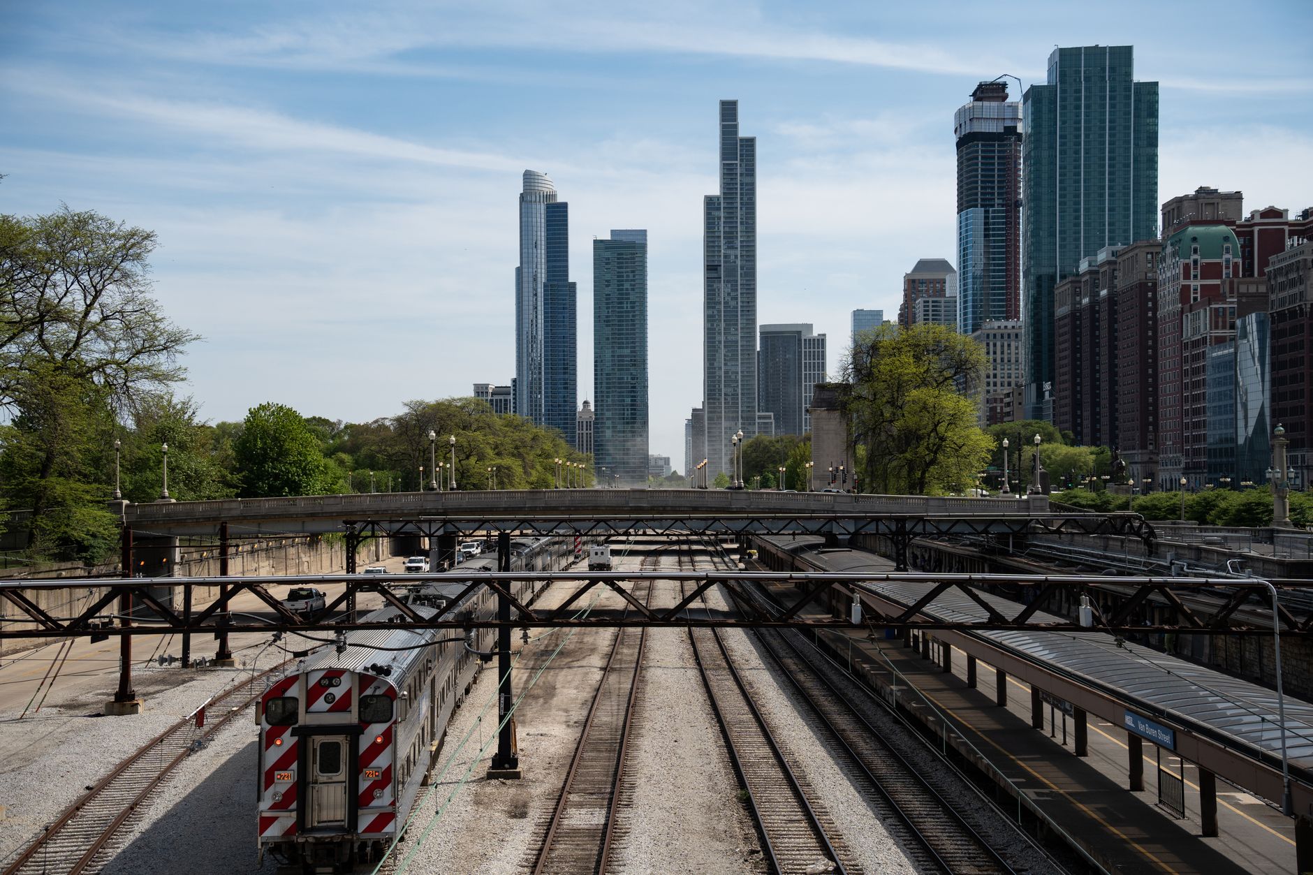 Commuting from Wheaton to Chicago: Metra UP-West (2026)