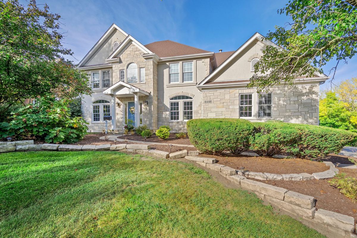 4440 Lee Avenue, Downers Grove